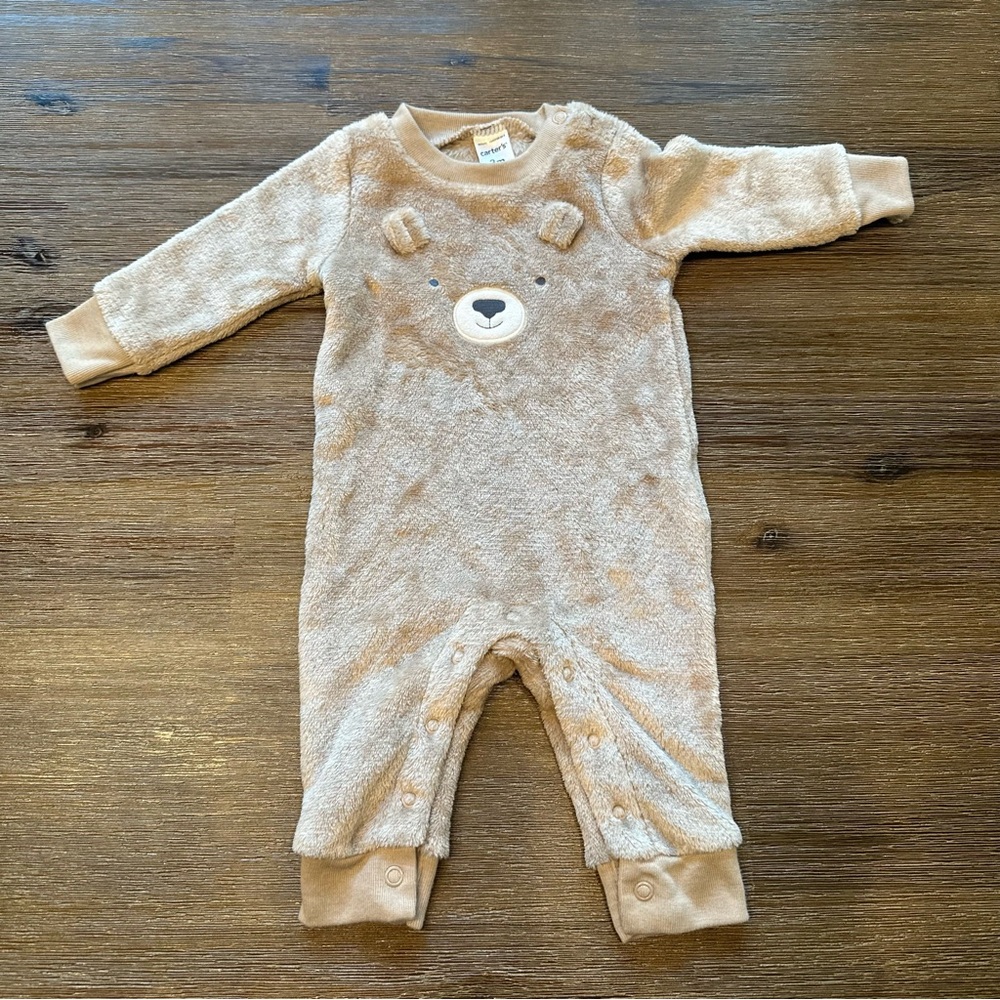 4/20$ Carter's Beige Bear Baby One Piece size 3 months